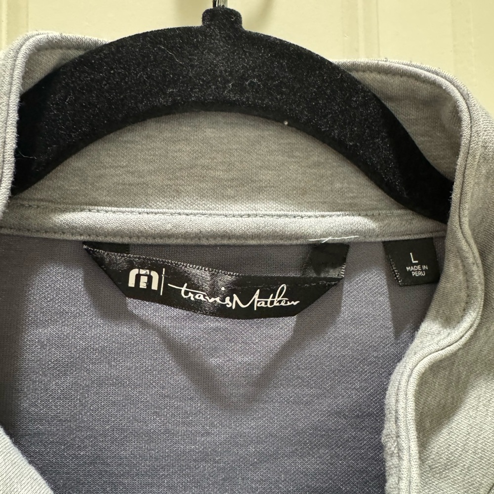 Travis Matthews 1/4 zip pullover - Picture 3 of 5